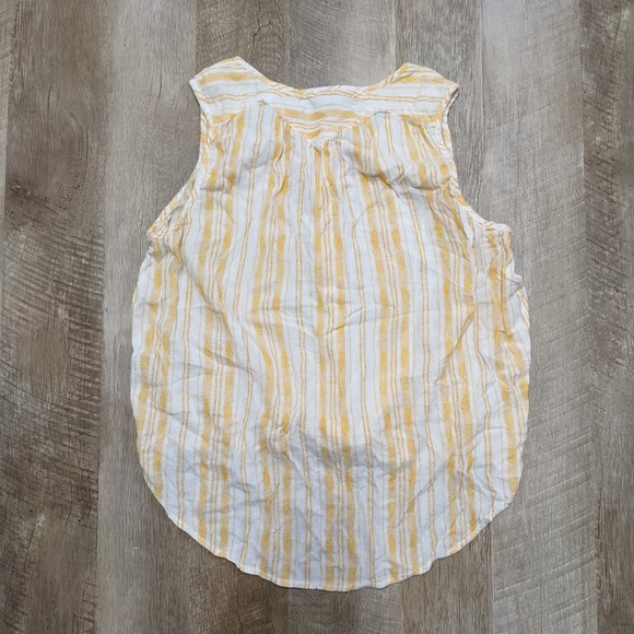 Lucky Brand high Low Hemline sleeveless top - Picture 4 of 7